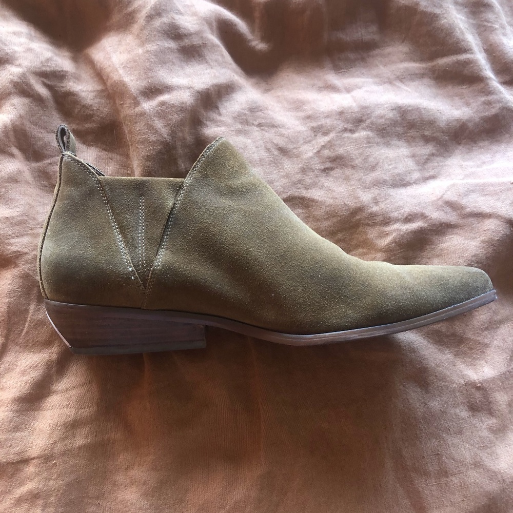KENDALL + KYLIE SUEDE ANKLE BOOT METAL HEEL 8.5